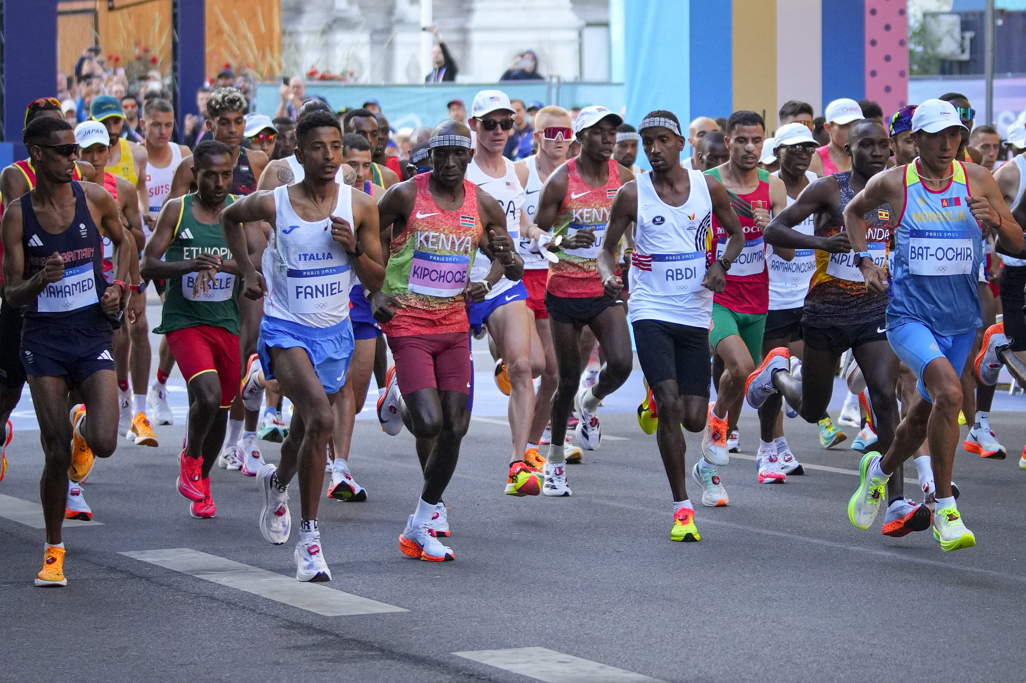 震撼！基普乔格在乒乓球赛场遭遇淘汰！